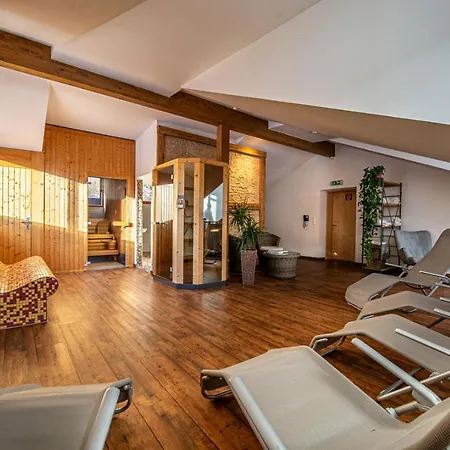 Otel Raunig 3*