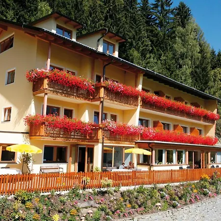 Szálloda Raunig Bad Kleinkirchheim